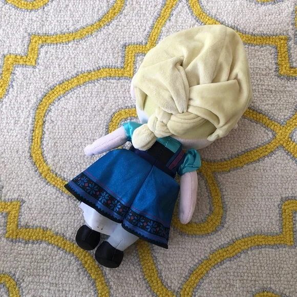 👑Disney Elsa Toddler Plush Doll👑 - Picture 3 of 4